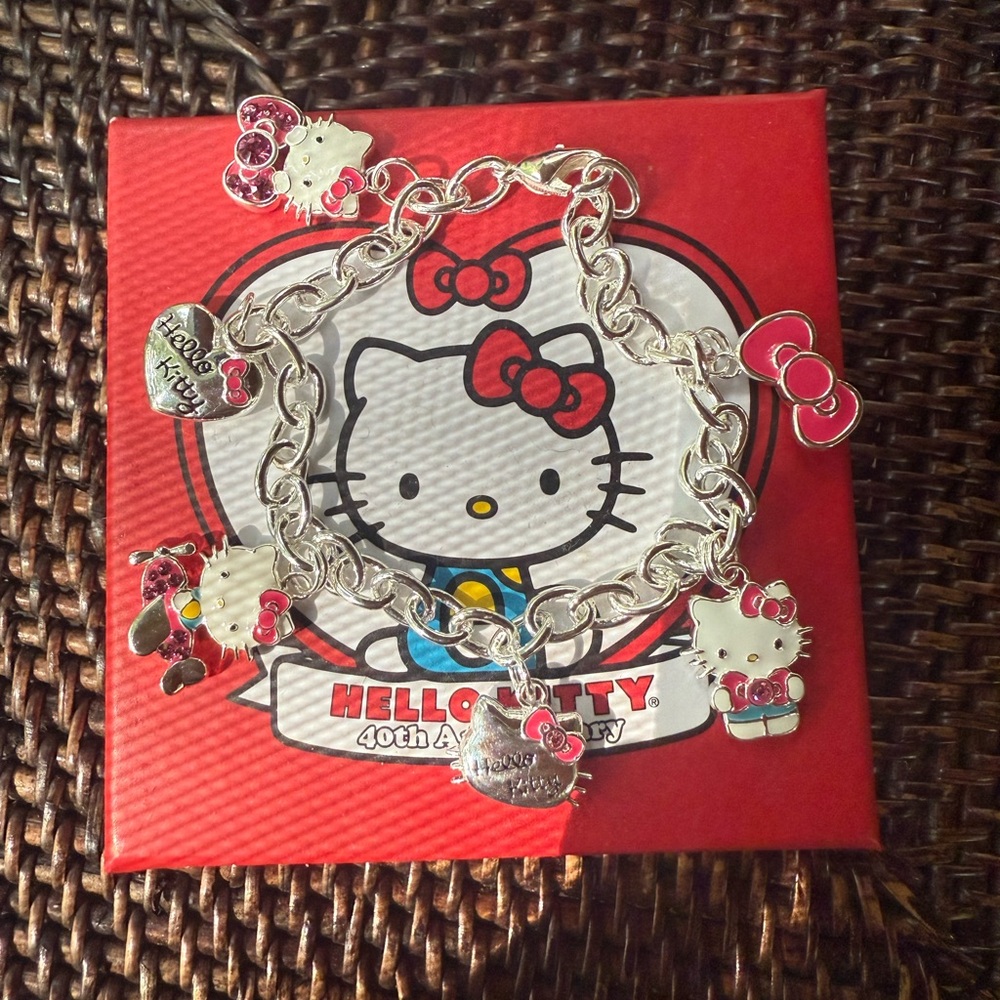 Hello Kitty, charm bracelet